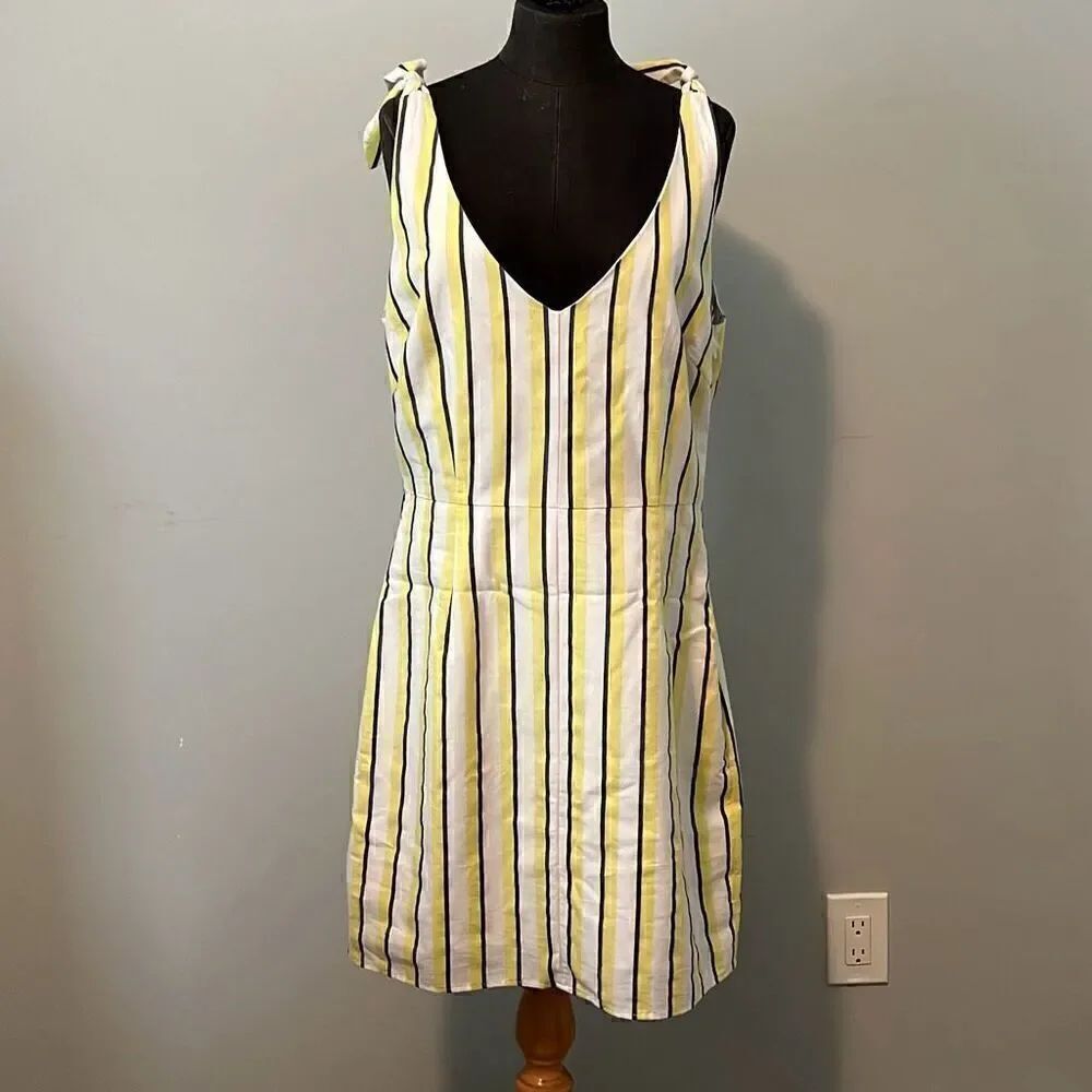 NWT Cupcakes and Cashmere Women's Yellow Marguerite Stripes Sheath Dress Size 10